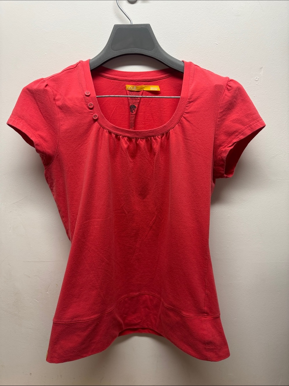 Women's coral Scoop Neck Short Sleeve Top